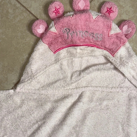 Kids Jumping beans Pink Princess Bath Towel - Picture 4 of 7